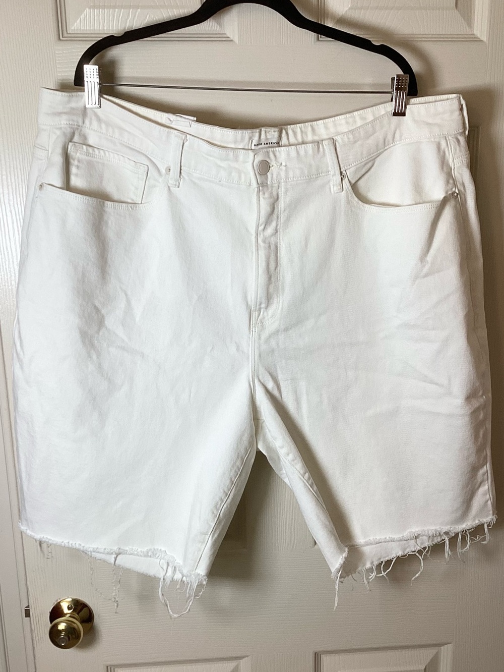 Good American White Denim Raw Hem Plus Size Shorts - Size 18